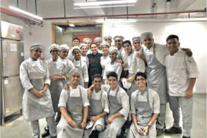 1705060053_e261773c09bb8b5421a9